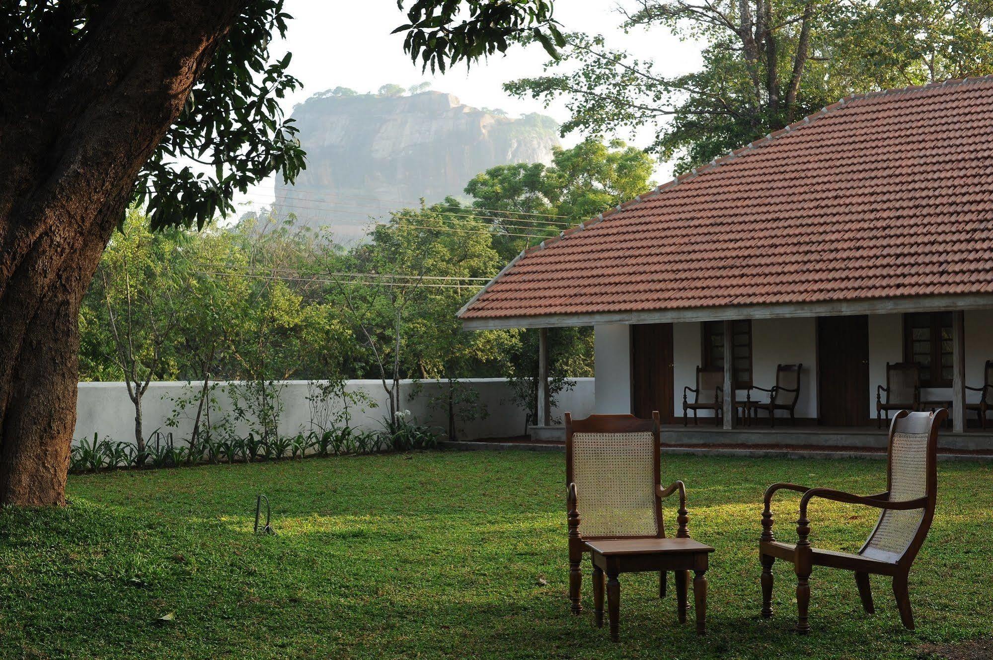 Ekho Sigiriya Hotel Exterior photo