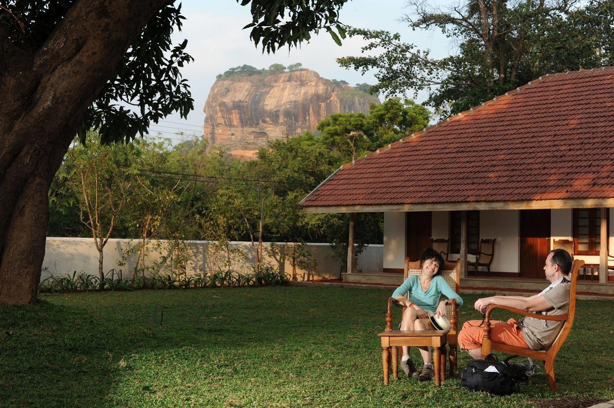 Ekho Sigiriya Hotel Exterior photo